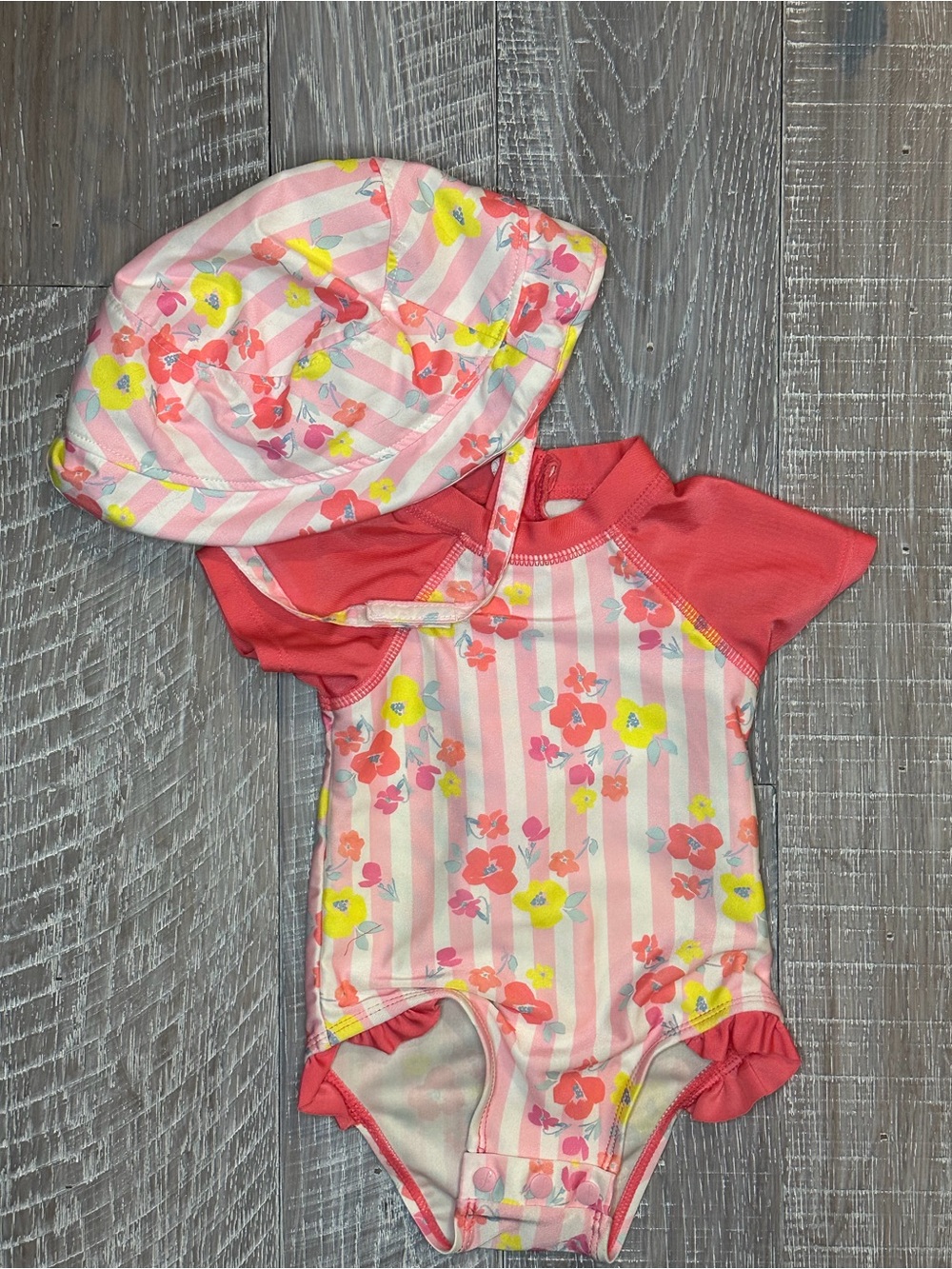 Floatimini Floral Seersucker One-Piece Swimsuit with Sun Hat - Pink & Yellow
